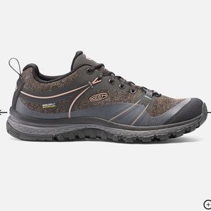 Keen hiking shoes